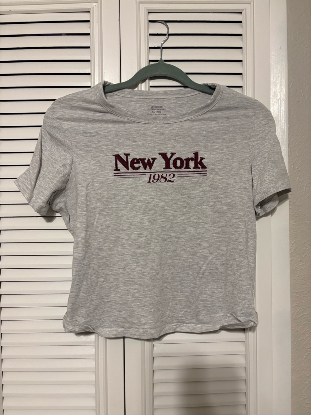 Cotton On Heather Gray Tee with Burgundy "New York 1982" Graphic